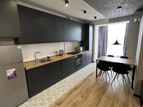 Оренда 1 км квартири з кухнею-студією поруч з парком Івано-Франківськ