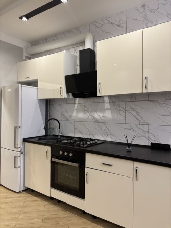 Оренда однокімнатної у самому центрі міста - фото 1