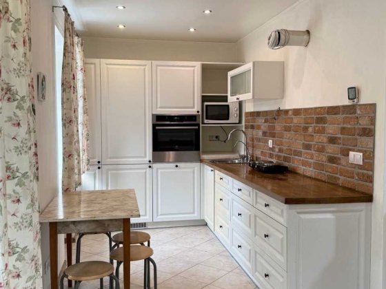 Затишна Студія По Ньютона, 40 Кривий Ріг