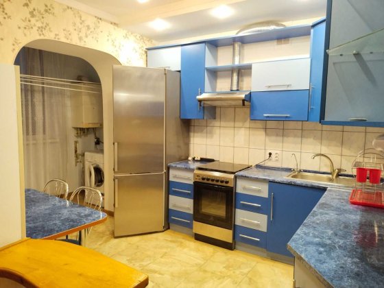 Оренда трьокімнатної квартири в районі вулиці Вовчинецька Івано-Франківськ