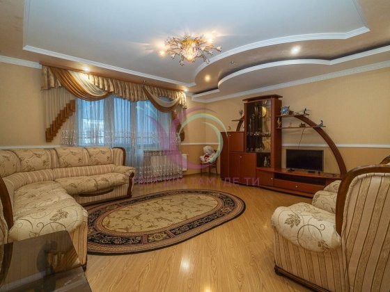 Оренда. 3к.квартира П.Оплика-7 у самому центрі міста. Ивано-Франковск