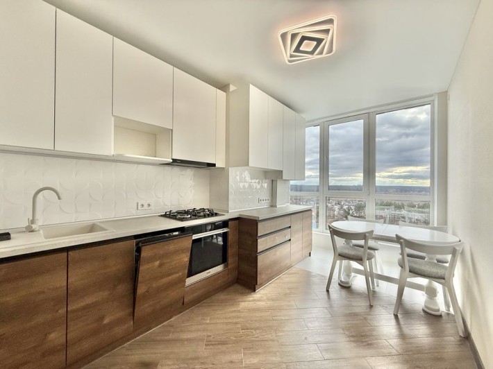 Двокімнатна квартира з новим ремонтом та кладовкою! Без комісії - фото 1