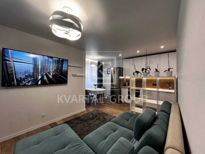 Кухня-гостьова та 3 окремі кімнати. Площею 69м2. Центральний Преміум. - фото 1