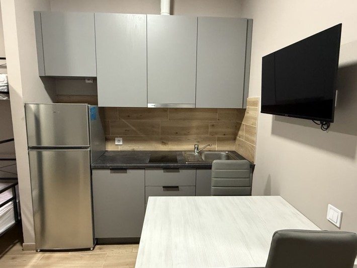 Помісячна оренда 1к квартири (опалення включено в вартість) - фото 1