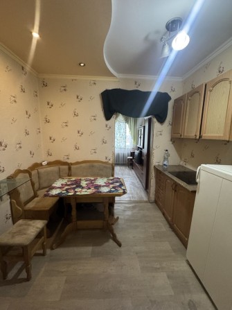 Здається 1 кімнатну квартиру  по вул. Конякіна - фото 1