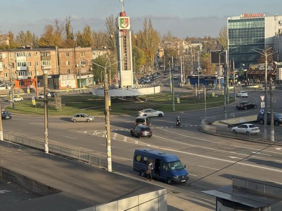 Здається 3 кімнатна квартира в центрі 95 кварталу .