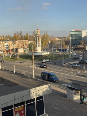 Здається 3 кімнатна квартира в центрі 95 кварталу . - фото 1