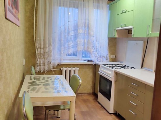 Оренда 3х кімнатної квартири 4 Зарічний Кривий Ріг