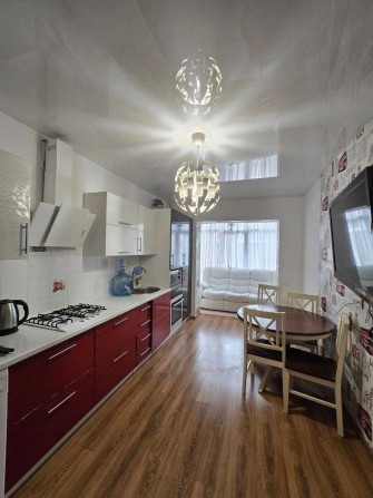 Оренда просторої 2к квартири поруч із Центральним парком - фото 1