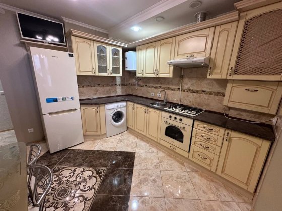 Оренда 1 км квартири поруч в спальному районі міста Івано-Франківськ