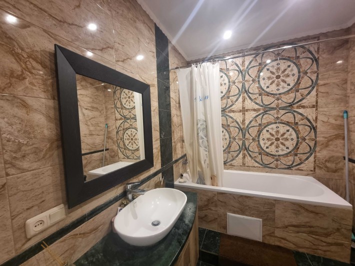 Оренда 2к квартири район Центрального парку - фото 1