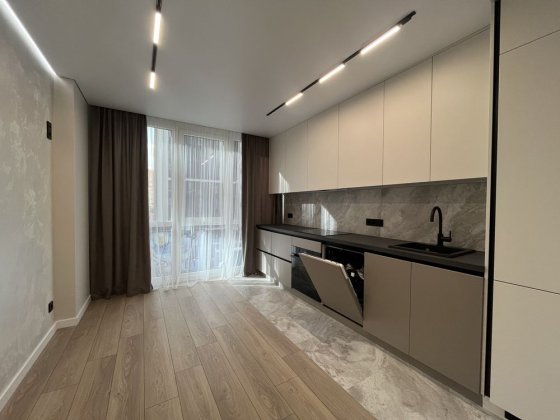 Стильна,гардероб,новобуд.сучане ЖК. Ивано-Франковск