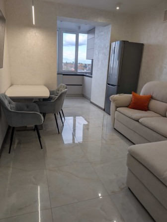 Здається 2 кімнатна мебльована квартира з ремонтом, новобудова, Луцьк - фото 1