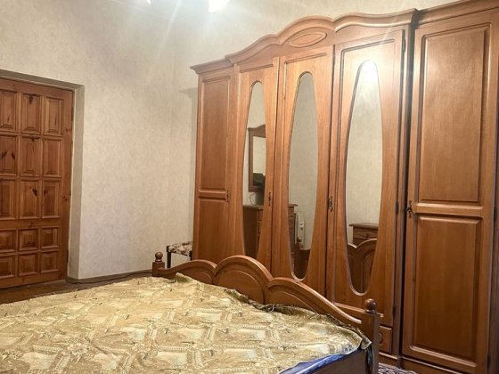 Аренда 4-х сталинка р-н Пруды ул Зинчевского, 6, 3/4