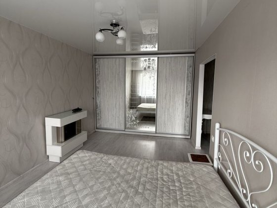 Київська площа(Зигіна) 1-но кімнатна, довготривал оренда Полтава