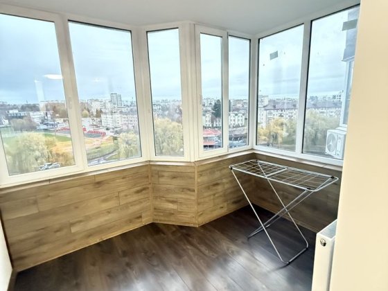 1 кім з неймовірним краєвидом!