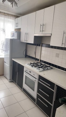 Сдам 2х комнатную квартиру на Дзержинке - фото 1