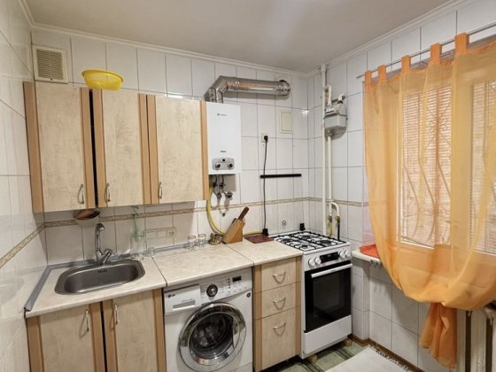 Оренда трикімнатної квартири, центр, 38школа Полтава