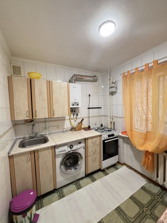 Оренда трикімнатної квартири, центр, 38школа - фото 1