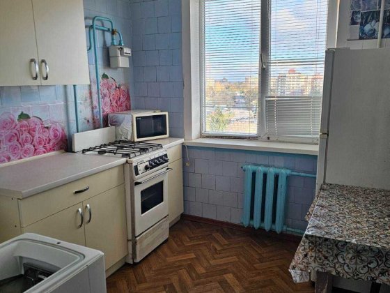 Оренда двокімнатної квартири з окремими кімнатами. Сади-1. Полтава