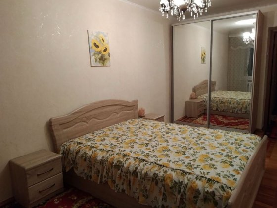 Оренда 3 кімн. квартири біля Покровського Собору Ровно