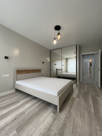 Центр.частина в район.приват.сектору.Сучасна,новобуд.,закрит.двір - фото 1