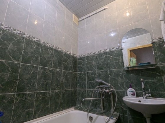 Двокімнатна, меблі і техніка