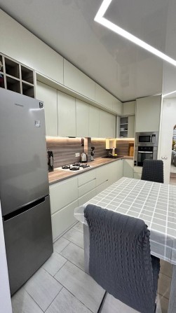 Оренда просторої 2 км в затишному районі міста - фото 1