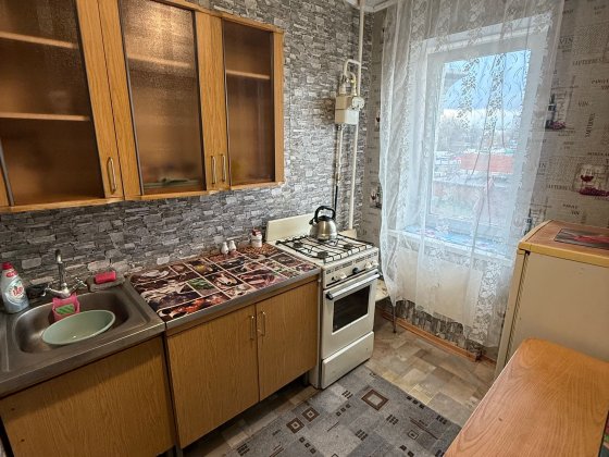 Здам 1к в центрі міста. Засумська. Є меблі, холодильник Сумы