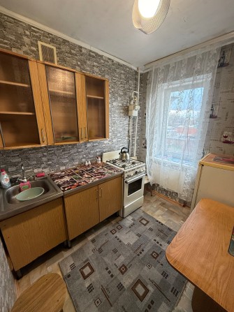 Здам 1к в центрі міста. Засумська. Є меблі, холодильник - фото 1