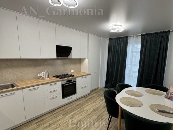 2-К Макдональдс, Первая сдача Полтава