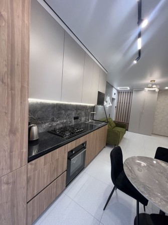 Оренда 1,5 км квартири поблизу парку Дружба Ще ніхто не проживав! - фото 1