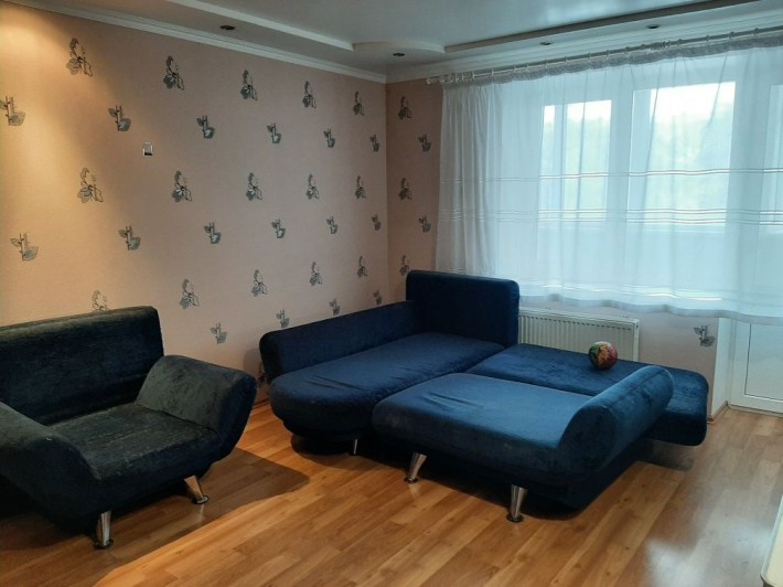 Сдам 3ком с АО, 2й эт, Новоместенская, Закрытый Двор - фото 1