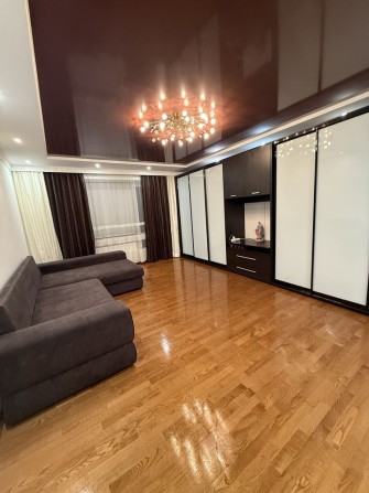 Здається 3-кімнатна квартира в довготривалу оренду - фото 1