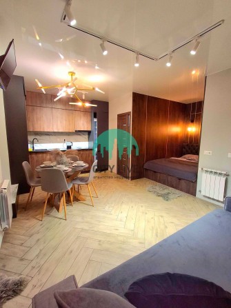 Оренда стильної 1-кім квартири-студії в ЦЕНТРІ, Мельника (51) - фото 1