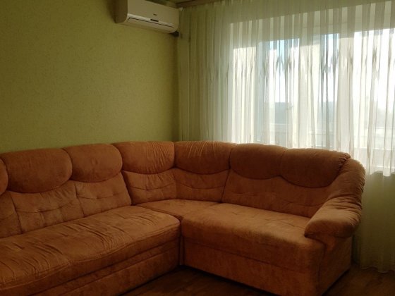 Здається 1 к кв на Нижньосироватскій Сумы