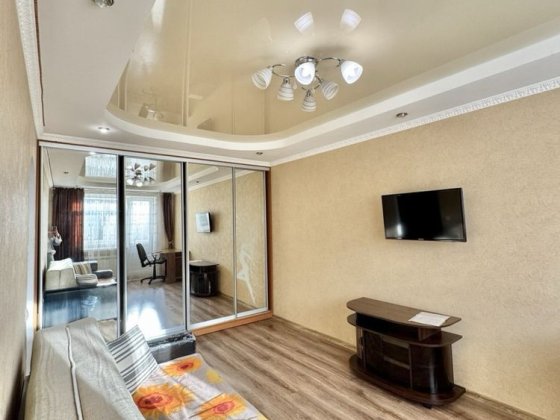 1-кімн. в Центрі з ремонтом, меблями і технікою