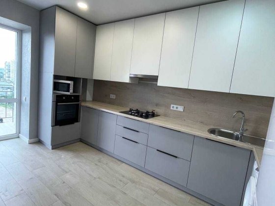 Оренда стильної квартири . Вул. Довженка район Бам . Виноградна 15 Івано-Франківськ