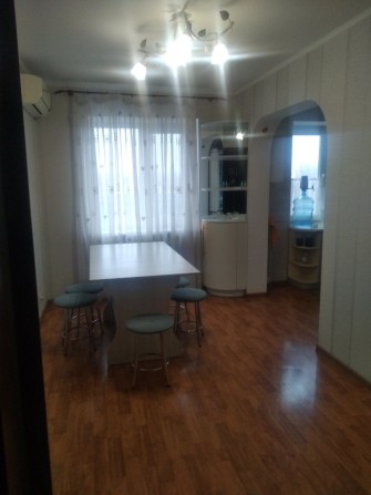 Сдаю в центре города - фото 1