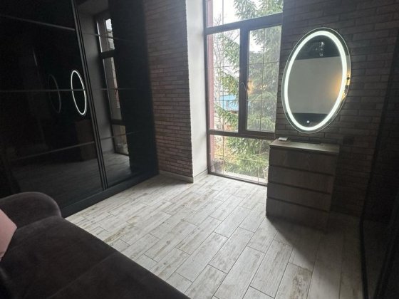 Сучасна однокімнатна в центрі Рівне