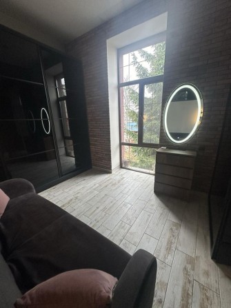 Сучасна однокімнатна в центрі - фото 1