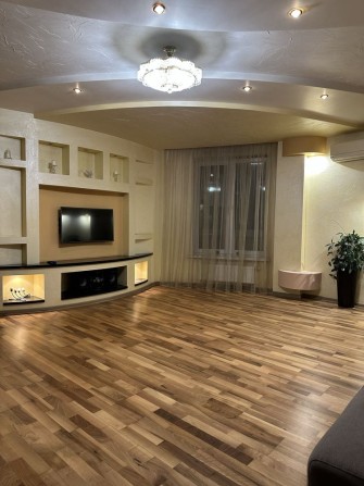 Здається в самому центрі міста велика квартира для сімʼі - фото 1