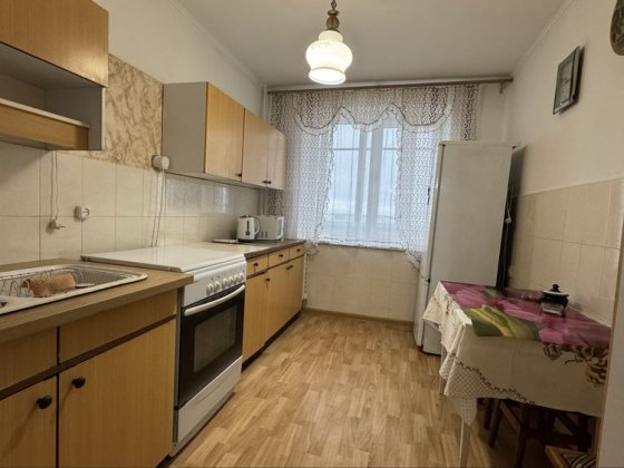 Оренда 3 кімнатної квартири район 12 школа Рівне