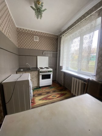 Продаётся 1-комнатная, 2й этаж, за " Украиной" - фото 1