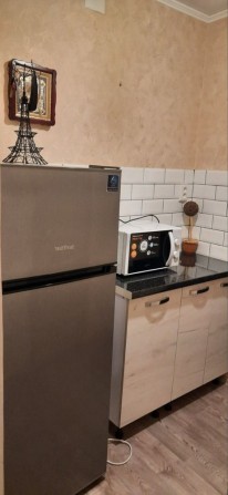 Продам кімнату у гуртожитку ул Домнобудивникіа 2/2 . Меблі+ техніка - фото 1