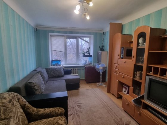 Продам велику кімнату в двокімнатній квартирі, район 5-ої школи Полтава