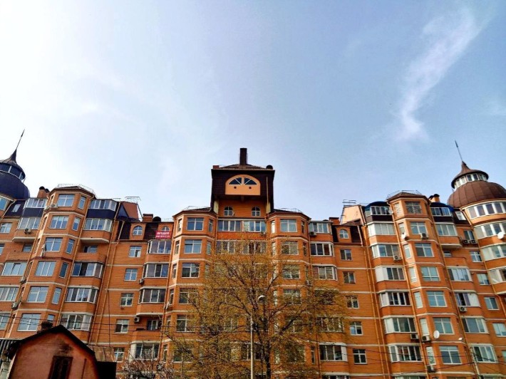 • Продам 2-кімнатну, Центр - фото 1