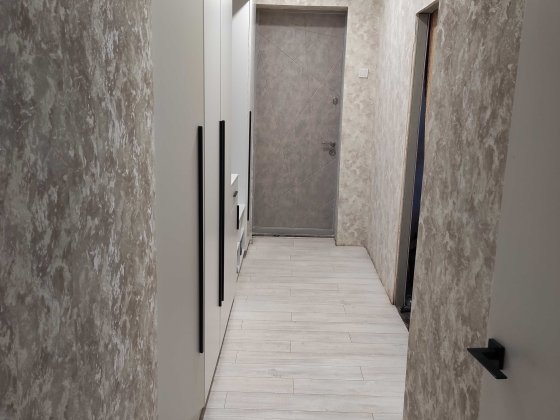 продам двух комнатную квартиру центр. Днепр