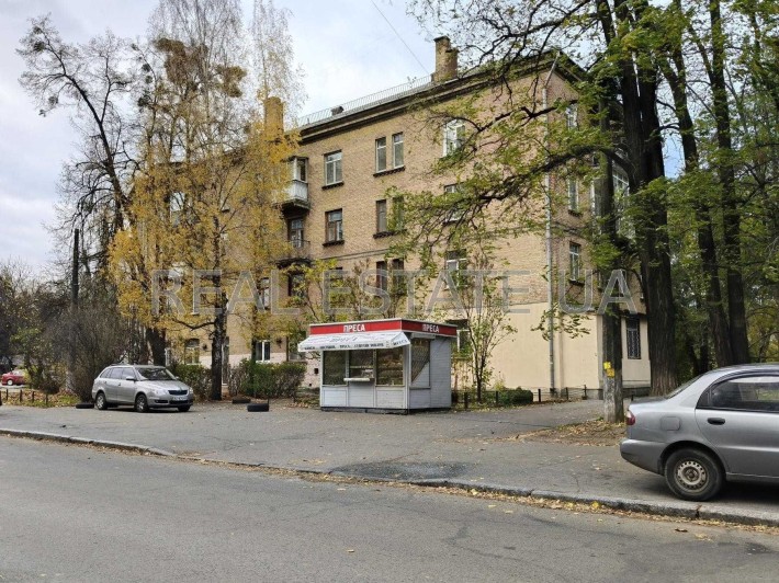 Без% Продаж кімнати в комунальній квартирі біля Севастопольскої площі. - фото 1