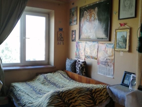 Продаж кімнати в 3-х кімнатній комуналці. Від власника. Ринок Юність. Киев